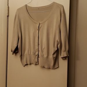 Short sleeve sweater